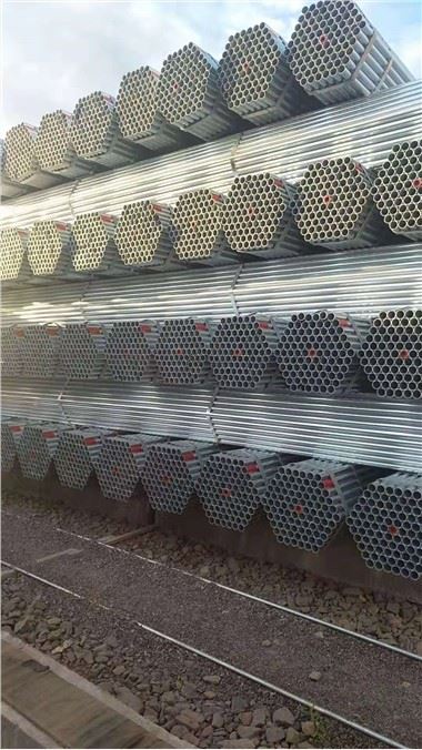 ERW tērauda caurules ar ASTM A53 API 5L Gr B materiālu